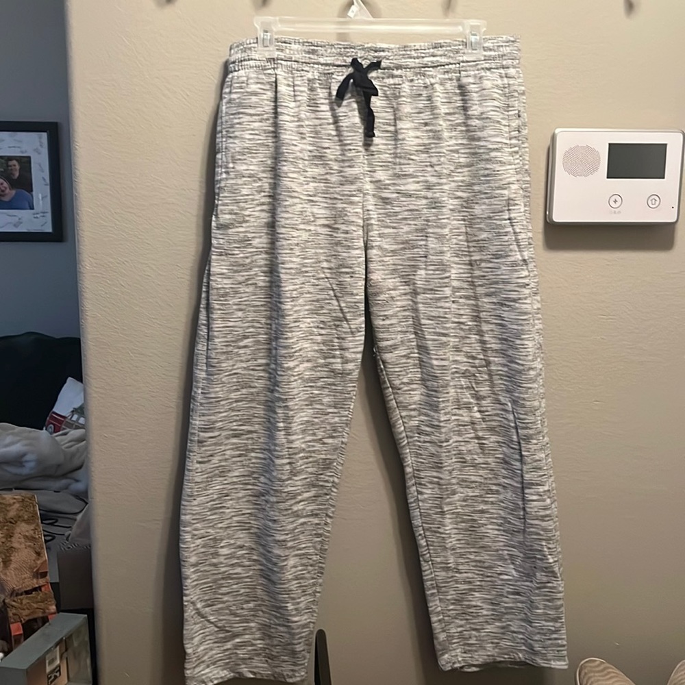 XL sweatpants gray.